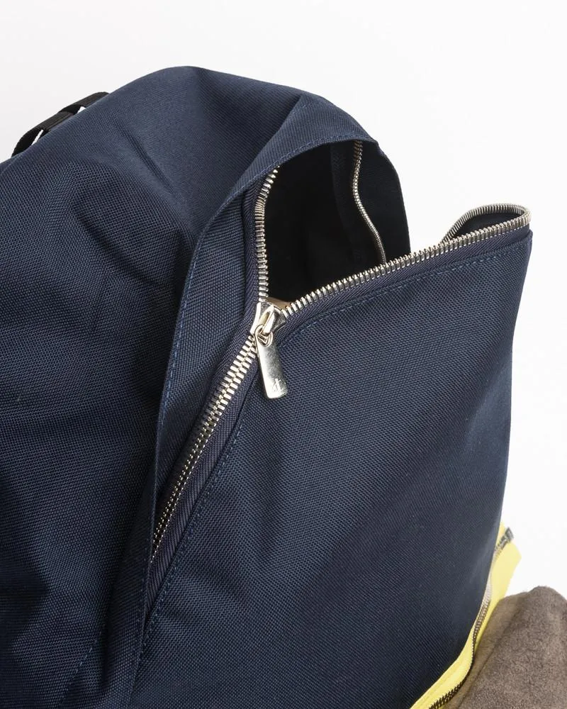 Backpack in Navy